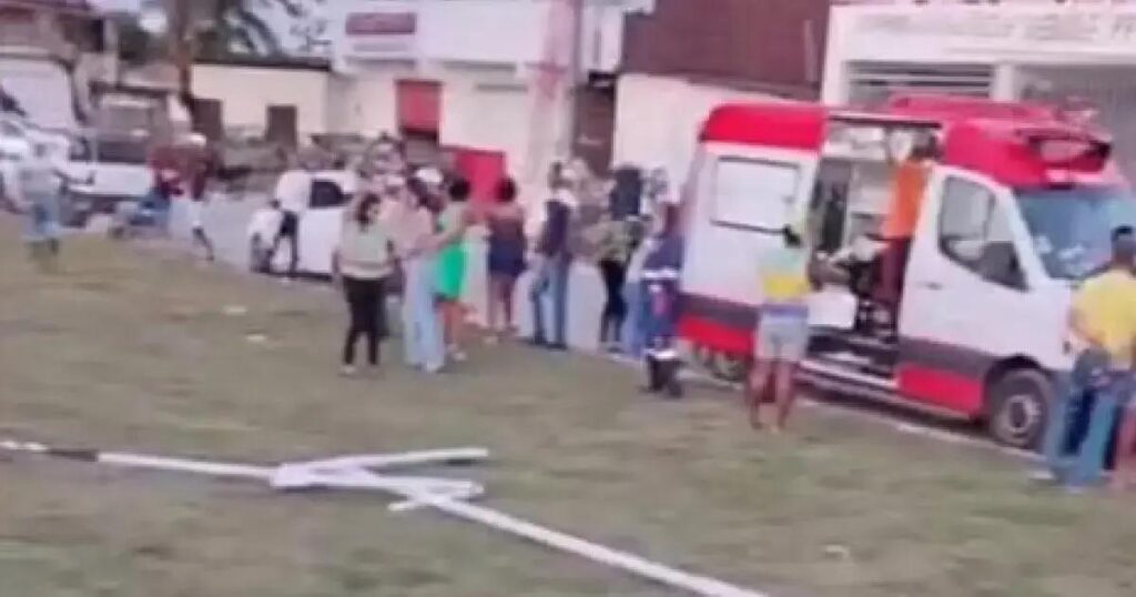 Pedreiro morre eletrocutado e quatro ficam feridos em instalação de poste na RMS