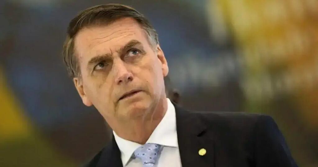 PF aponta descumprimento de medidas e risco de fuga de Bolsonaro ao STF