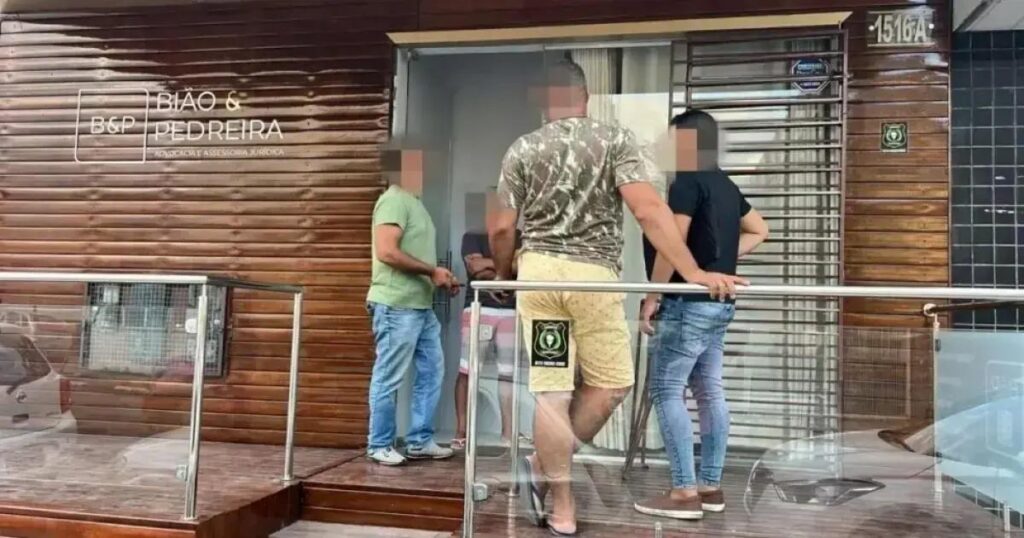 Polícia recupera equipamentos de escritório furtados em Feira de Santana