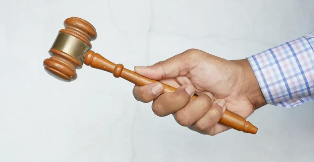 Proposta de isenção de punições para empresas com compliance efetivo avança na Câmara