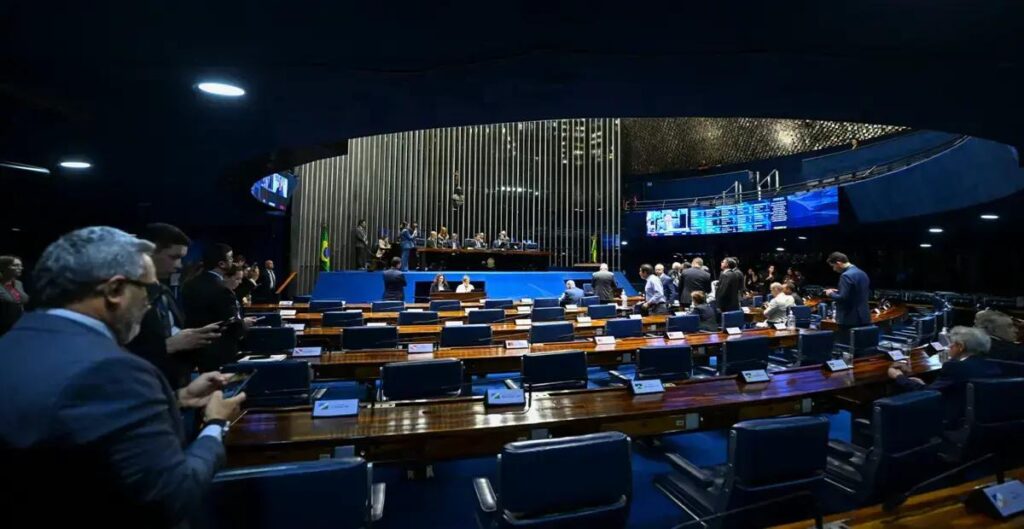 Senado aprova isenção do Imposto de Renda para quem ganha até 2 salários