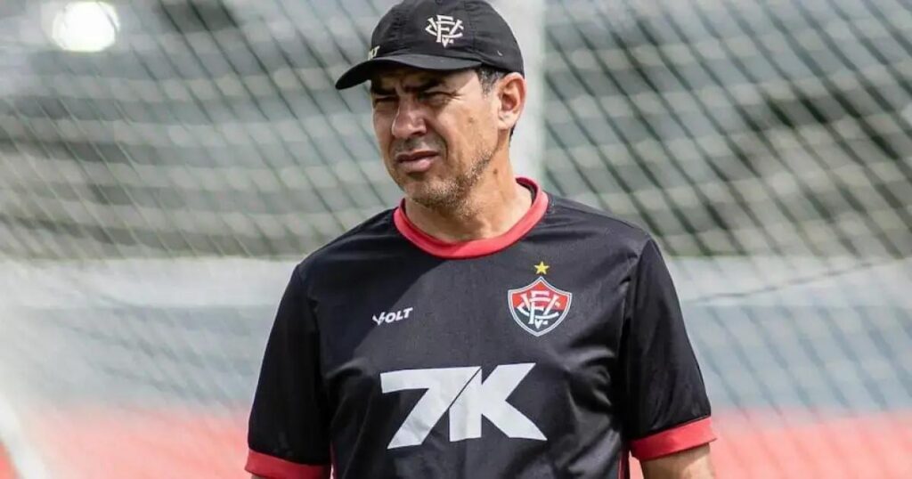 Vitória enfrenta Juventude com desfalques significativos para a partida