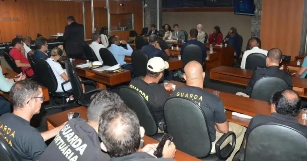 AL-BA debate PEC 18 que propõe criação do Sistema Único de Segurança Pública