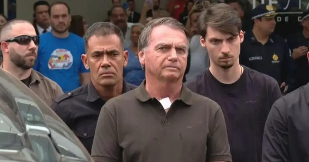 Alexandre de Moraes mantém prisão domiciliar de Bolsonaro no STF