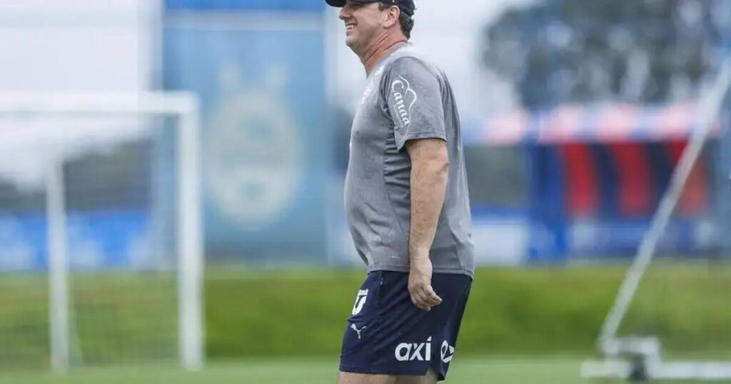 Bahia divulga relacionados para jogo contra o Internacional; Juba retorna