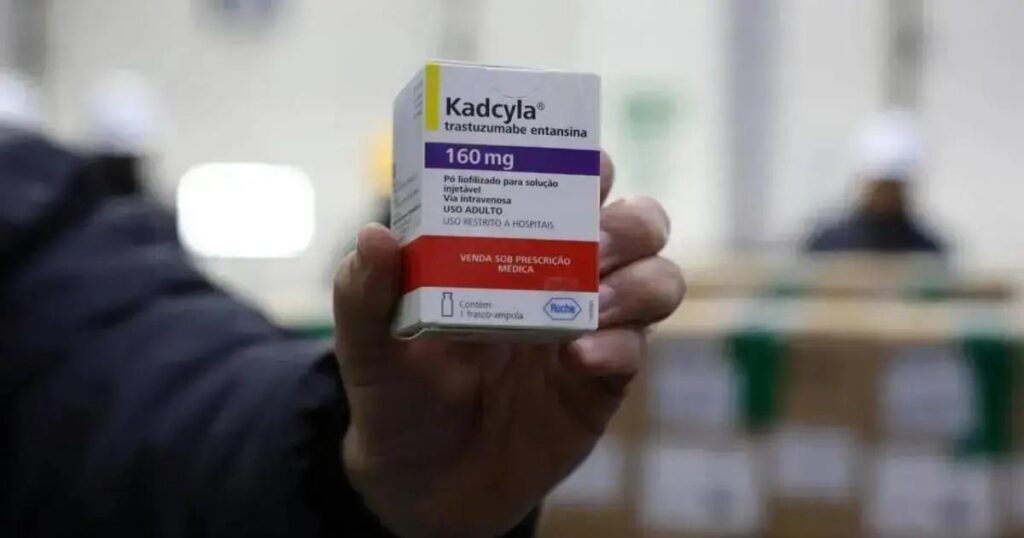 Bahia recebe medicamento inédito contra câncer de mama pelo SUS