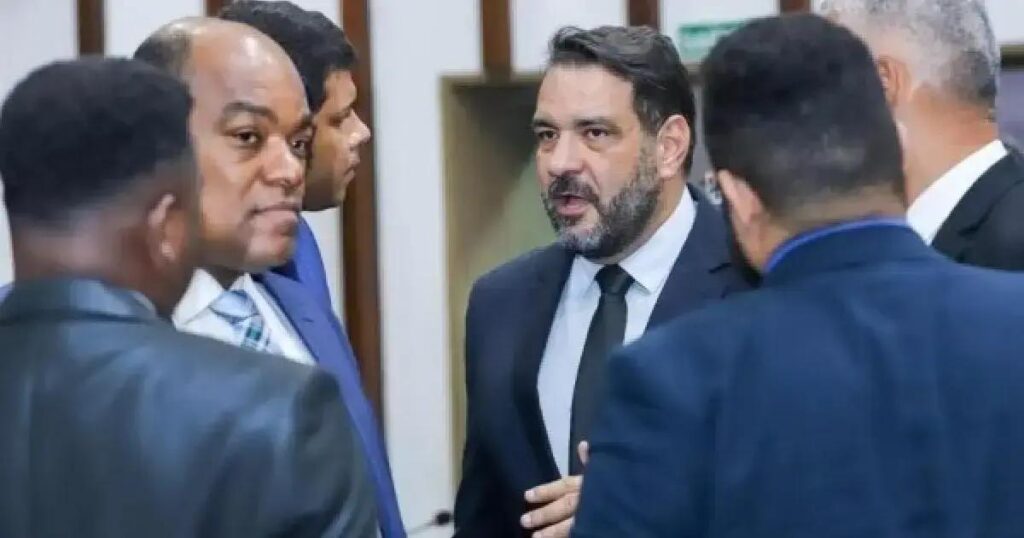 Bolsonarista justifica ausência em votação de Binho Galinha: 'Problema do PT'