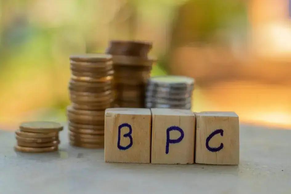 BPC pode financiar imóvel? Entenda como usar o benefício para casa própria