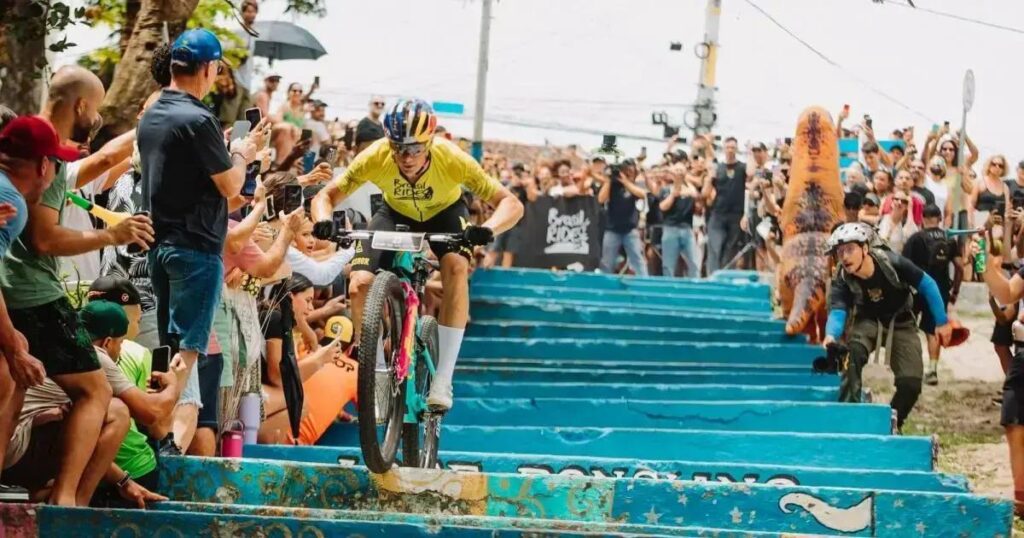 Brasil Ride reúne ciclistas do mundo na Bahia em edição especial de 15 anos