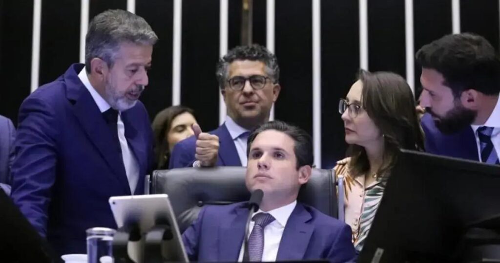 Câmara aprova isenção do IR para quem ganha até R$ 5 mil a partir de 2026