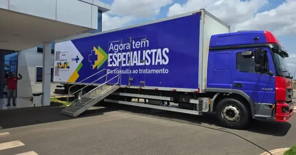 Carretas do Ministério da Saúde levam exames de prevenção ao câncer no interior baiano