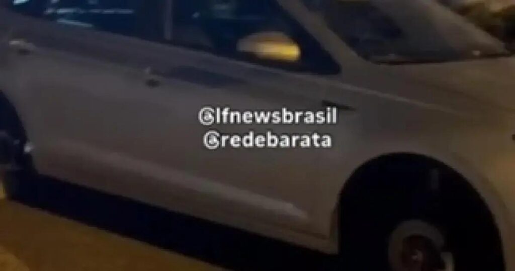 Carro é encontrado sem rodas em Vilas do Atlântico; suspeito usou outro veículo