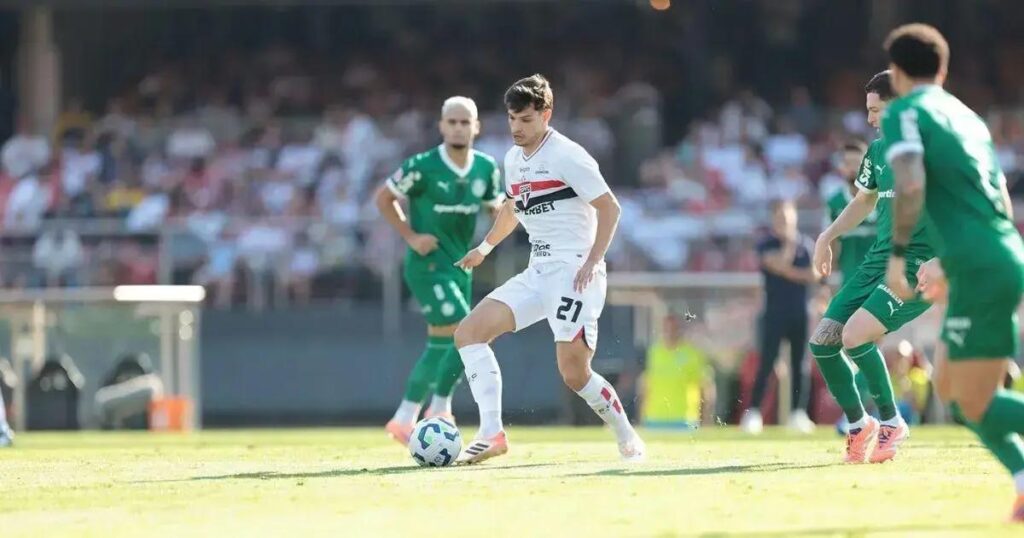 CBF divulga áudios do VAR em lances polêmicos de São Paulo x Palmeiras