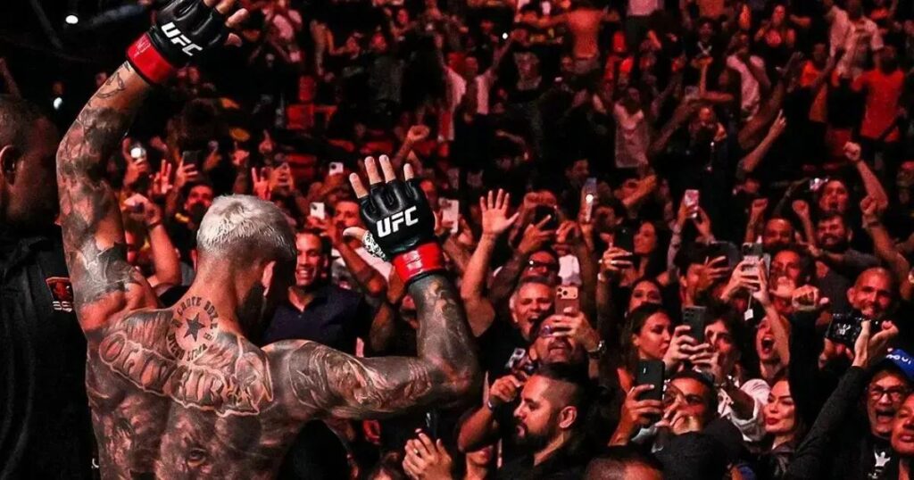 Charles do Bronx finaliza Gamrot e retoma caminho das vitórias no UFC Rio