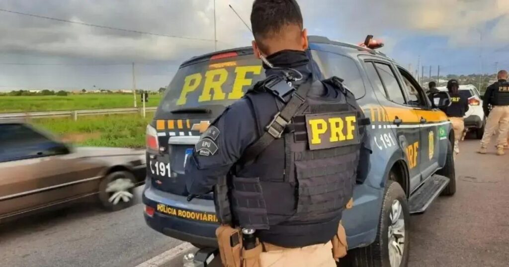 Colisão frontal na BR-349 deixa quatro mortos e três feridos graves em Correntina