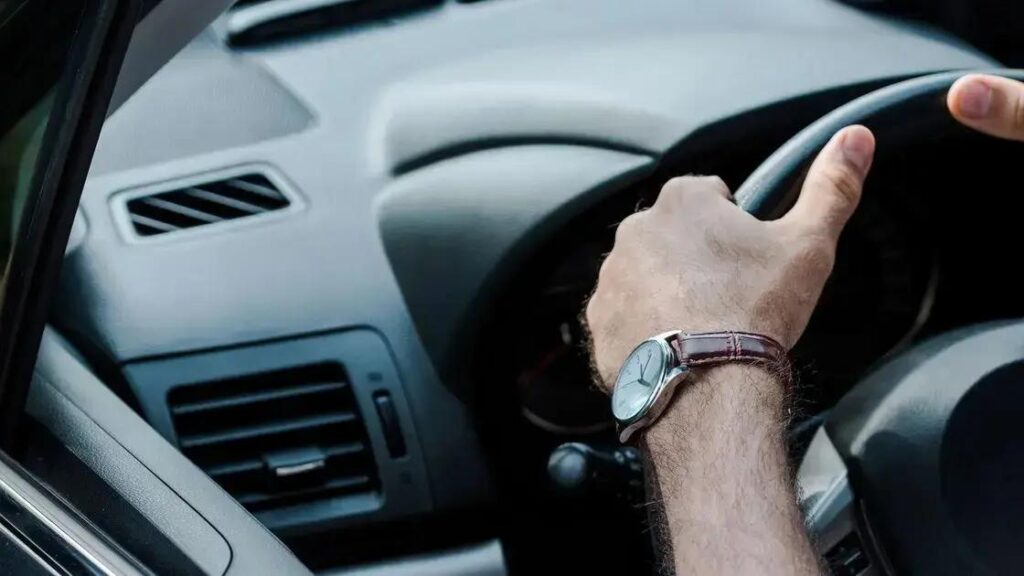 Cuidados essenciais com o câmbio automático para evitar prejuízos em 2025