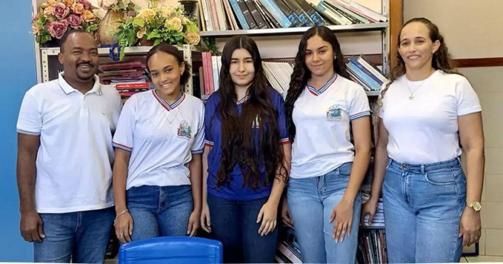 Estudantes criam canudo ecológico inovador a partir de cascas de ovo