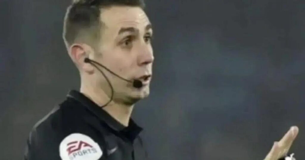 Ex-árbitro da Premier League se declara culpado por exploração sexual infantil