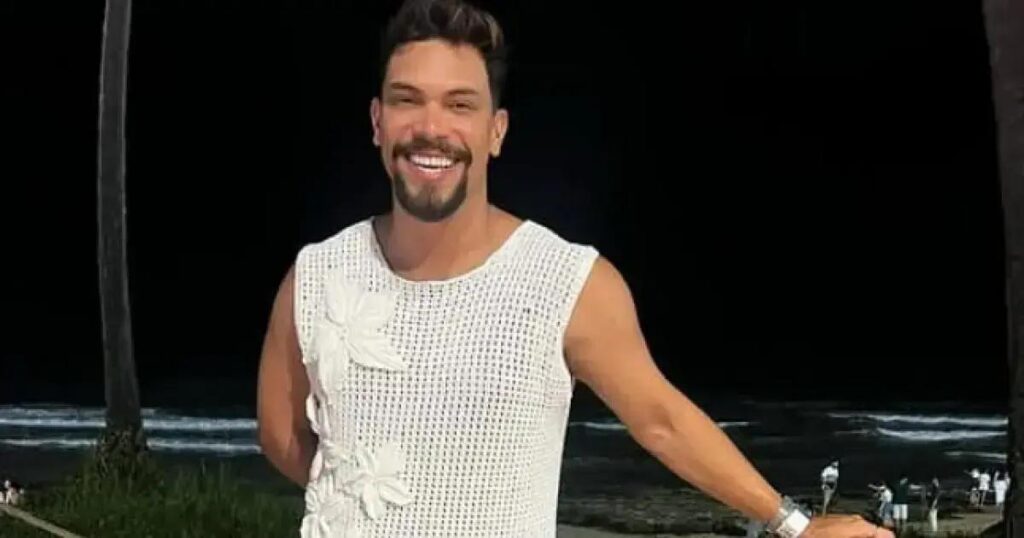 Ex-BBB Vinícius Nascimento inicia curso de teatro em São Paulo para virar ator