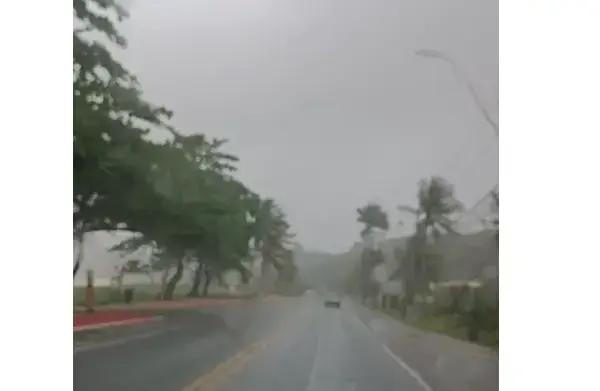 Fortes chuvas e ventos causam transtornos em Porto Seguro