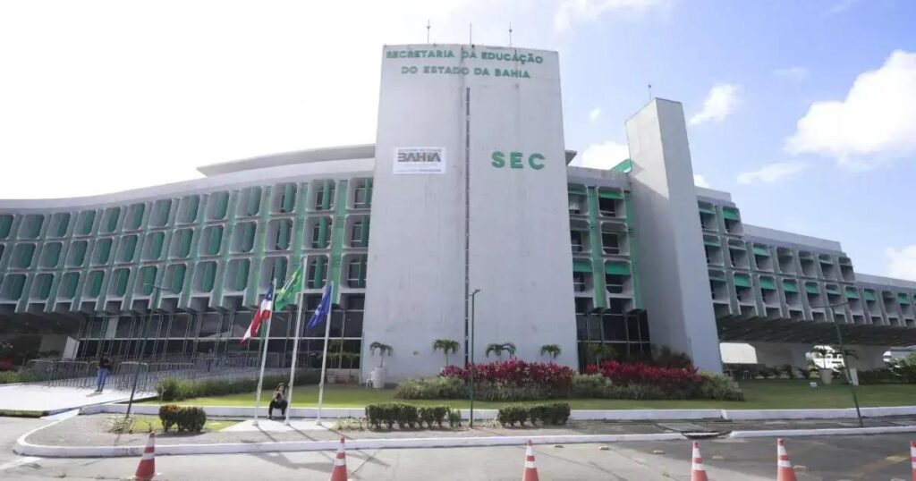 Governo antecipa pagamento do FUNDEF e abono extraordinário para professores