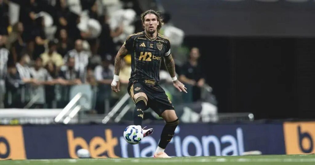 Lyanco rompe tendão de Aquiles e está fora do Atlético-MG em 2025
