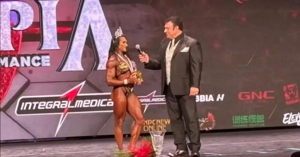 Natalia Coelho conquista bicampeonato no Mr. Olympia 2025 e supera americana