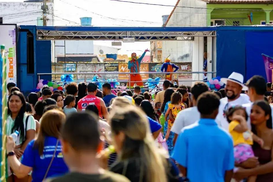Prefeitura de Eunápolis celebra Dia das Crianças com festa e Praça do Pequi lotada