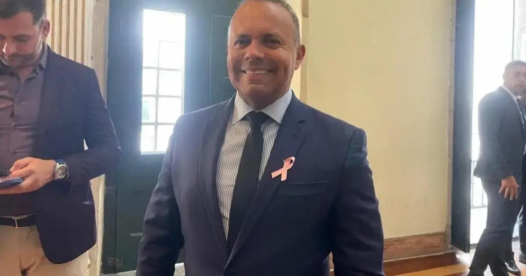 Salvador aprova reajuste de até 25% para professores e renovação da frota de transporte