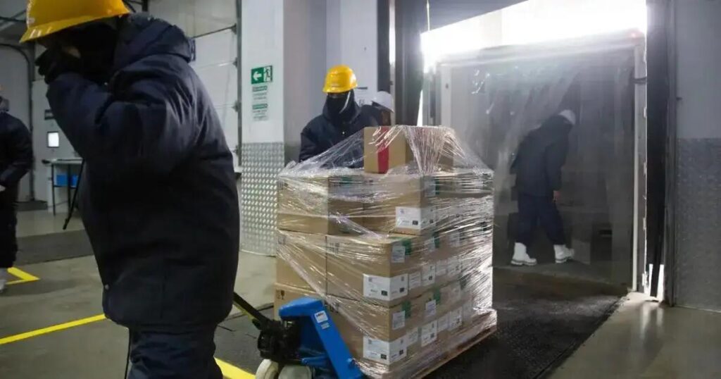 SUS recebe lote de 11 mil medicamentos para câncer de mama HER2-positivo