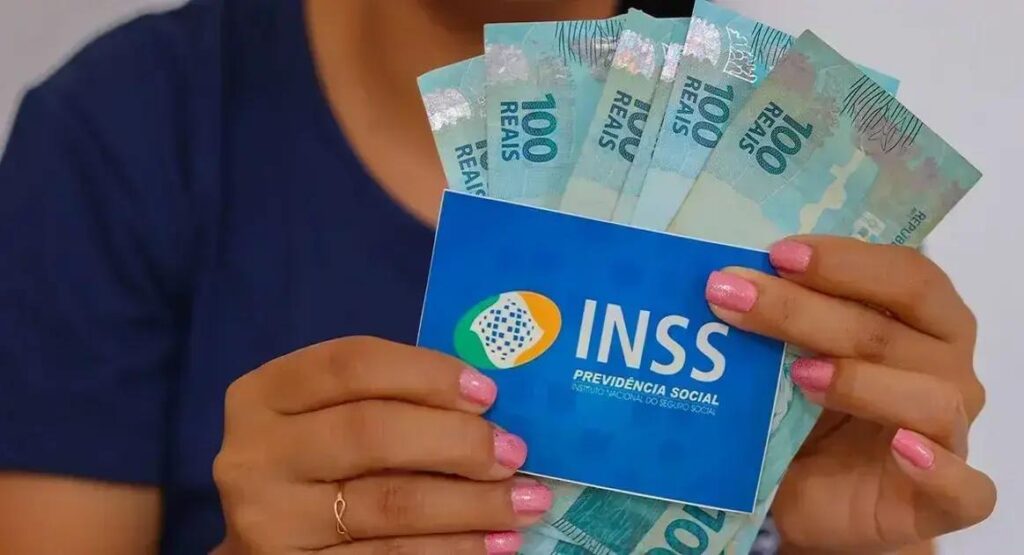 Teto do INSS pode chegar a R$ 8.524 em 2026: entenda as mudanças