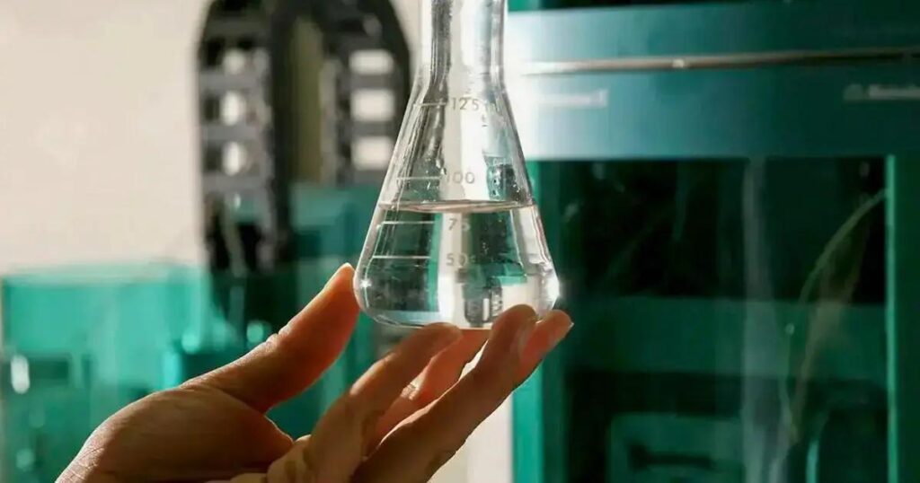 Tragédia do metanol na Bahia: 35 mortes por bebidas adulteradas em 1999