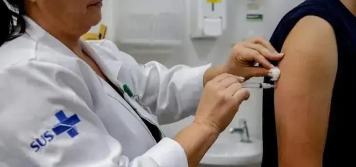 Vacina contra HPV reduz câncer do colo do útero em 58% no Brasil