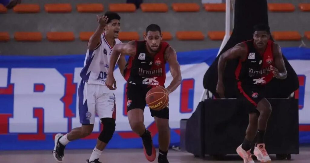 Vitória vence Bahia no retorno do clássico ao basquete após 19 anos