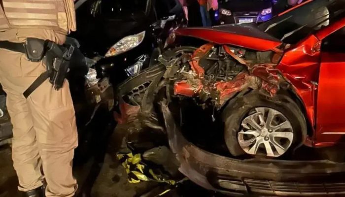 Acidente em Jaguaquara deixa feridos e provoca interdição na BR-420