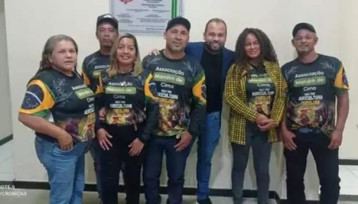 Agradecimento do Mandim de Cima ao Vereador Paulo Almeida pela aquisição de trator