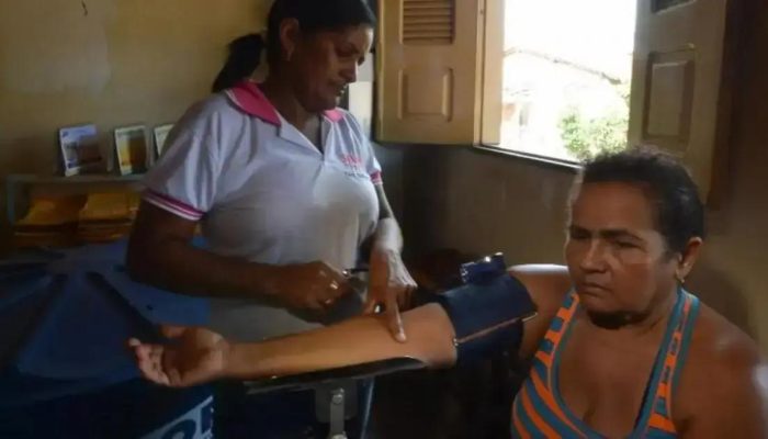 Alta rotatividade de médicos alcança 33,9% na Atenção Primária à Saúde