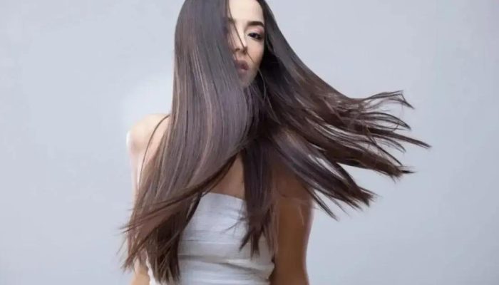 Anvisa alerta sobre riscos do uso de formol como alisante capilar