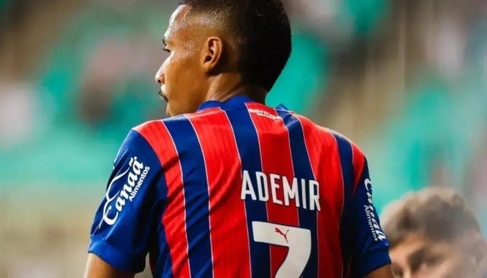 Bahia renova contrato com Ademir e garante atacante até 2026
