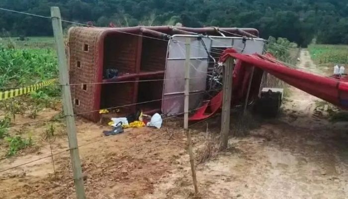 Balão com 35 passageiros cai em São Paulo e deixa 1 morto
