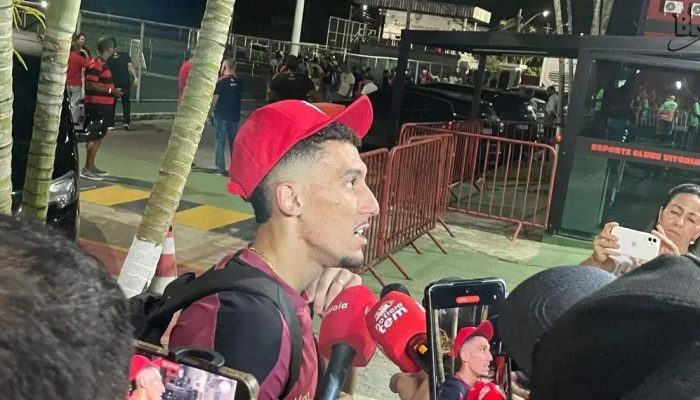 Baralhas celebra triunfo do Vitória e mira clássico Ba-Vi: "Seguiremos fortes"