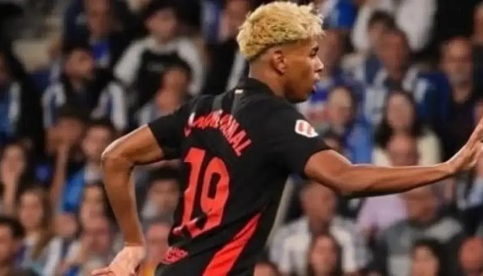 Barcelona vence Espanyol e conquista o título da Liga Espanhola em grande estilo