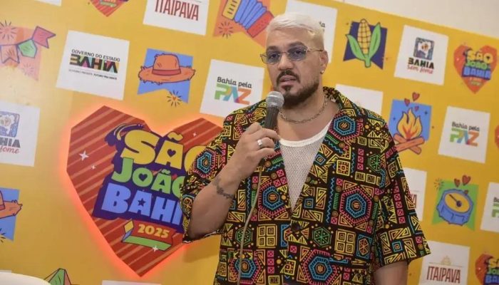 Belo celebra a mistura de ritmos no São João da Bahia e emociona público