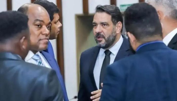 Bolsonarista justifica ausência em votação de Binho Galinha: 'Problema do PT'