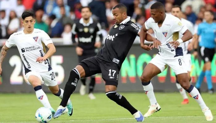 Botafogo é eliminado da Libertadores 2025 pela LDU em Quito com derrota por 2x0