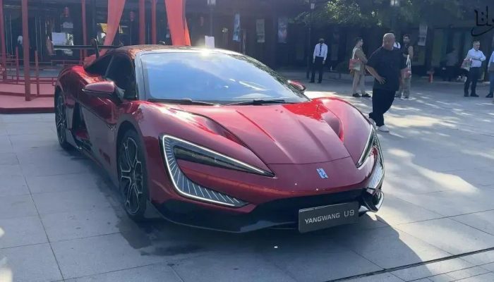 BYD apresenta Yangwang U9: supercarro elétrico que inova no luxo automotivo