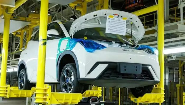 BYD inicia produção na Bahia com 3 modelos elétricos e híbridos