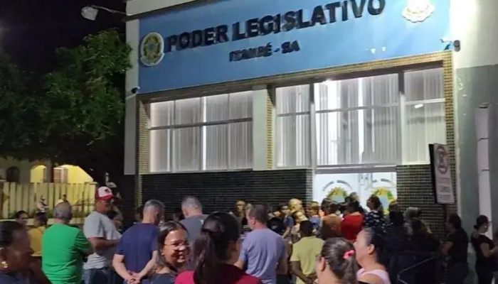 Câmara de Itambé rejeita projeto que retira direitos da educação por 6 a 3