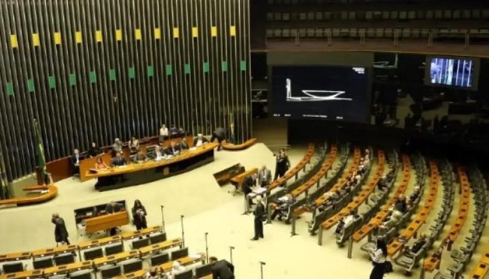 Câmara dos Deputados articula aumento do número de deputados com Hugo Motta