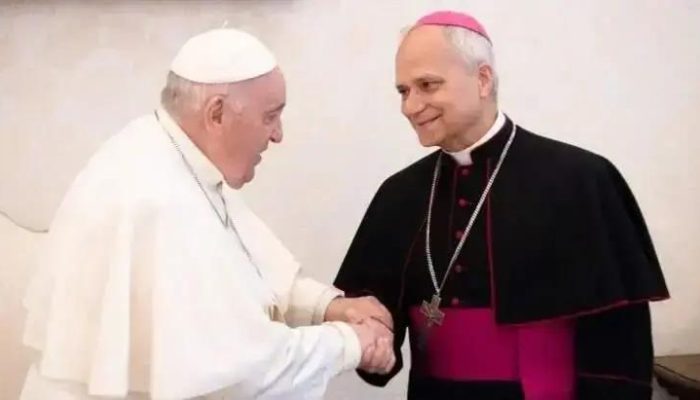 Cardeal Robert Prevost é escolhido como novo Papa da Igreja Católica
